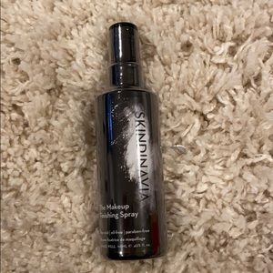 Skindinavia The Makeup Finishing Spray